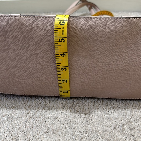 Michael Kors Large Handbag Tan Light Pink Color EUC - Picture 10 of 11